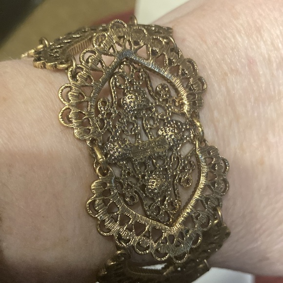 NWOT - Turkish Style Brassy Filigree Heart Design Turquoise & Crystal Bracelet - Picture 3 of 14